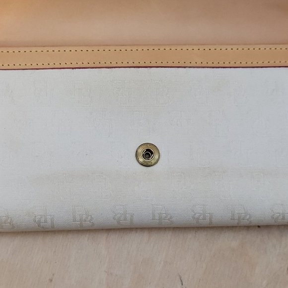 Dooney & Bourke Signature Monogram Tri Fold Wallet Cream Canvas Tan Leather Trim - Picture 5 of 14